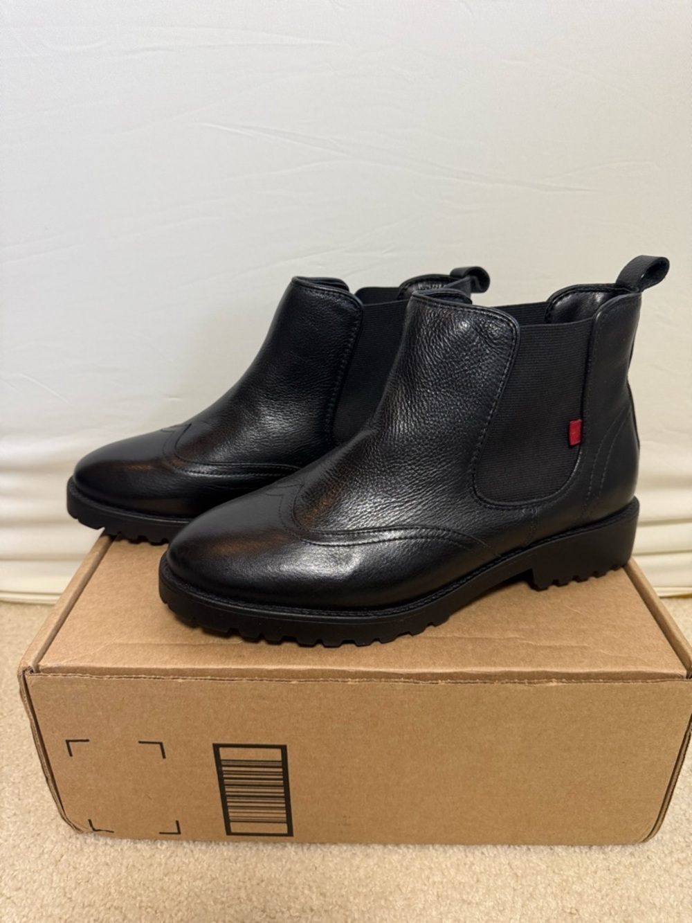 Marc Joseph New York, Leather Chelsea Wingtip Ankle Boots • NWOB • Women’s 9.5